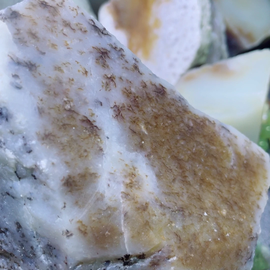 和田玉未镶嵌珠宝半成品