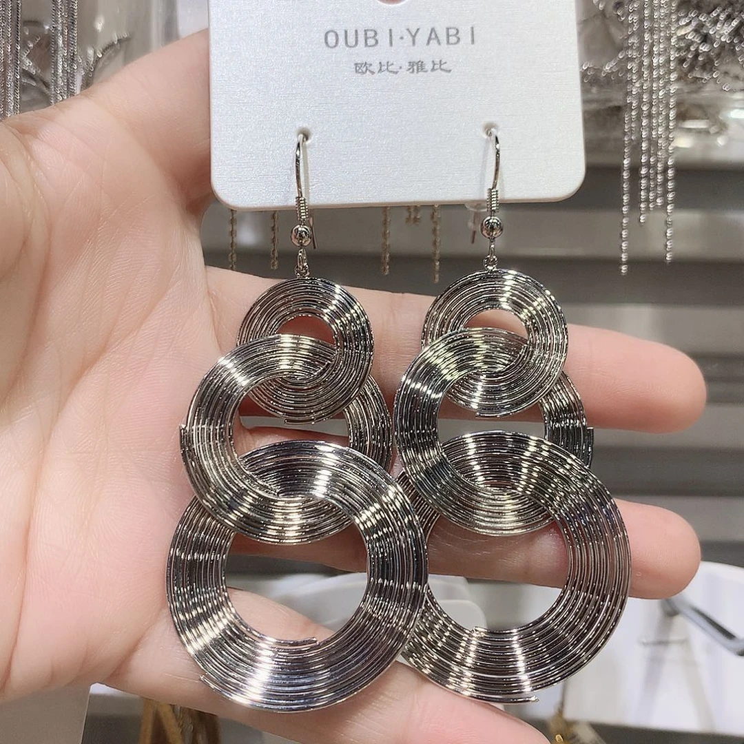 铜合金合金银色耳环