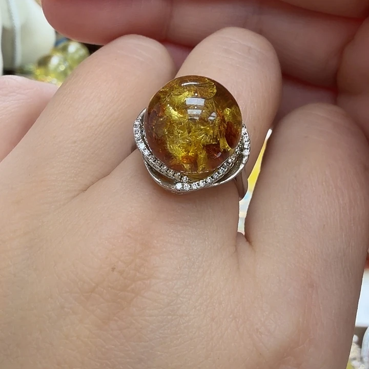 琥珀未镶嵌珠宝奇石