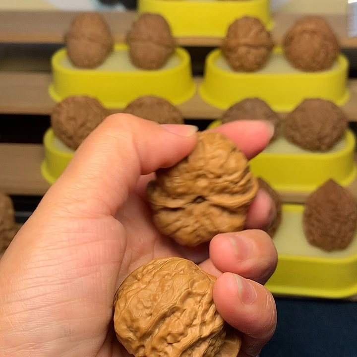 文玩核桃把件面包蛙