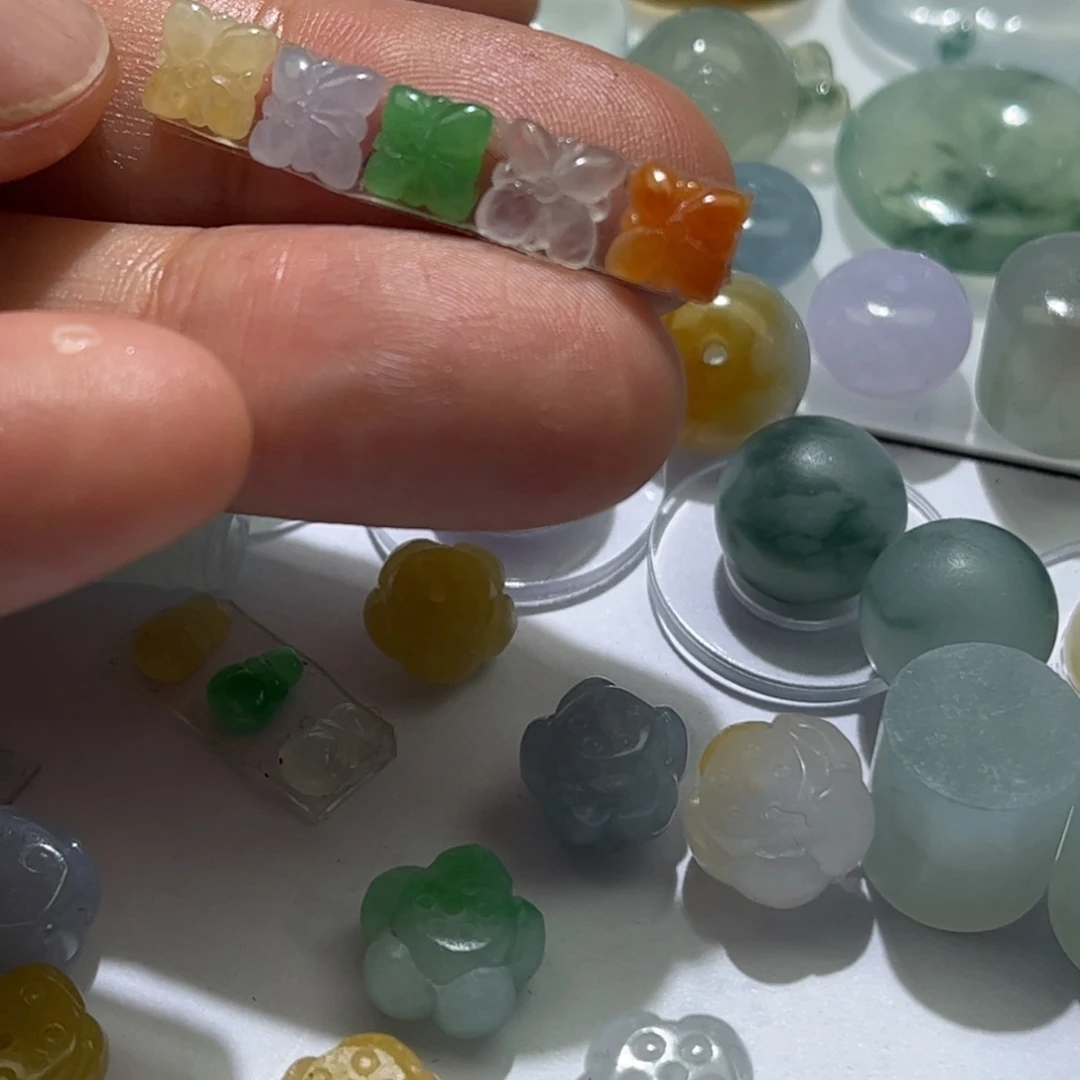 定制翡翠未镶嵌四叶草