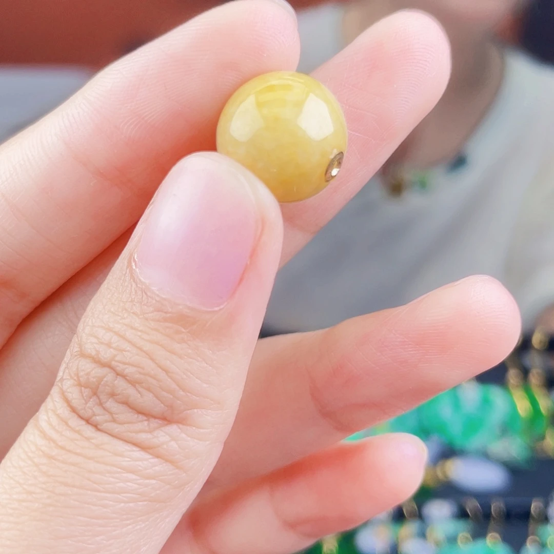 翡翠18K金镶嵌颈饰饰品