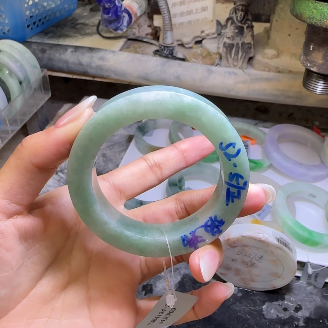定制翡翠翡翠手镯未镶嵌