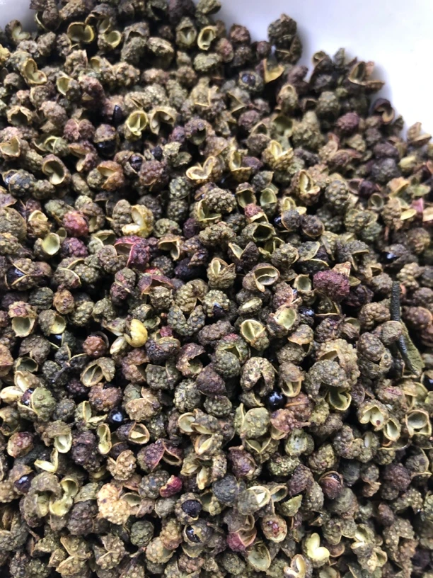 云南昭通龙头山青花椒