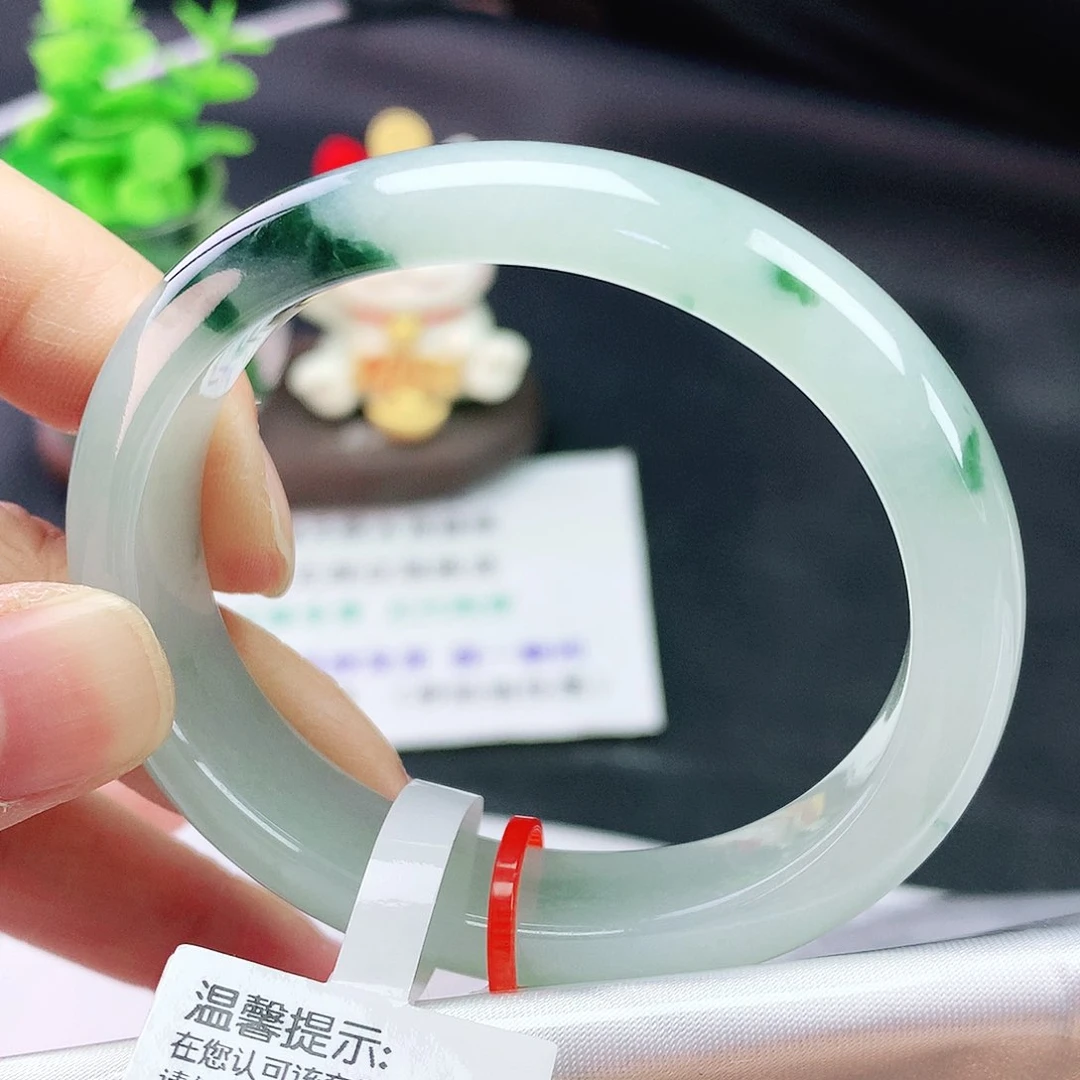 翡翠手镯未镶嵌53贵妃