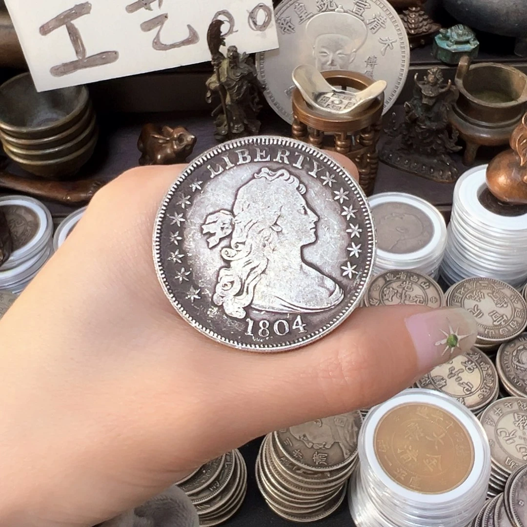 金属复古风格人物