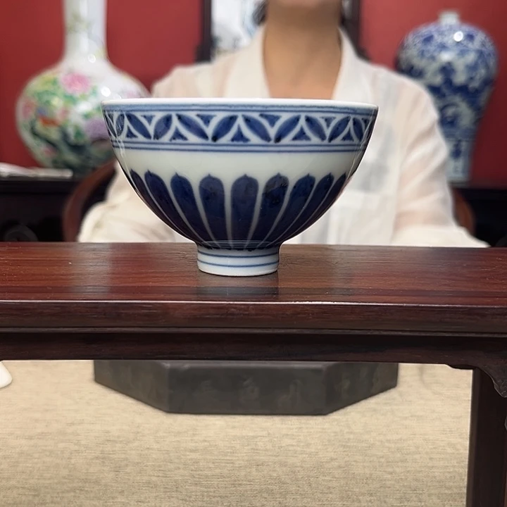 杯子青花莲瓣纹鸡心杯