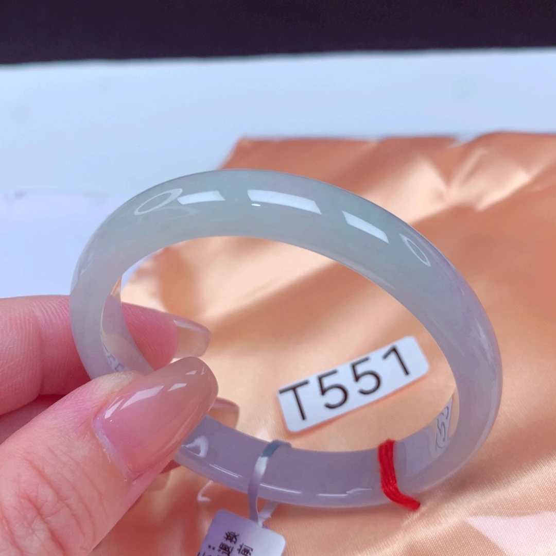 翡翠手镯未镶嵌手镯