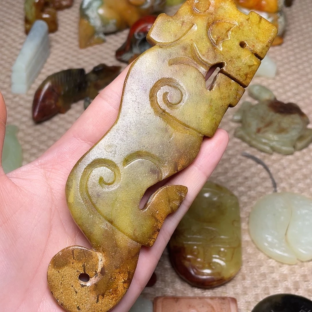 蛇纹石玉未镶嵌如图