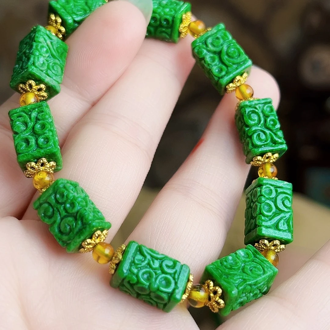 翡翠未镶嵌颈饰手链