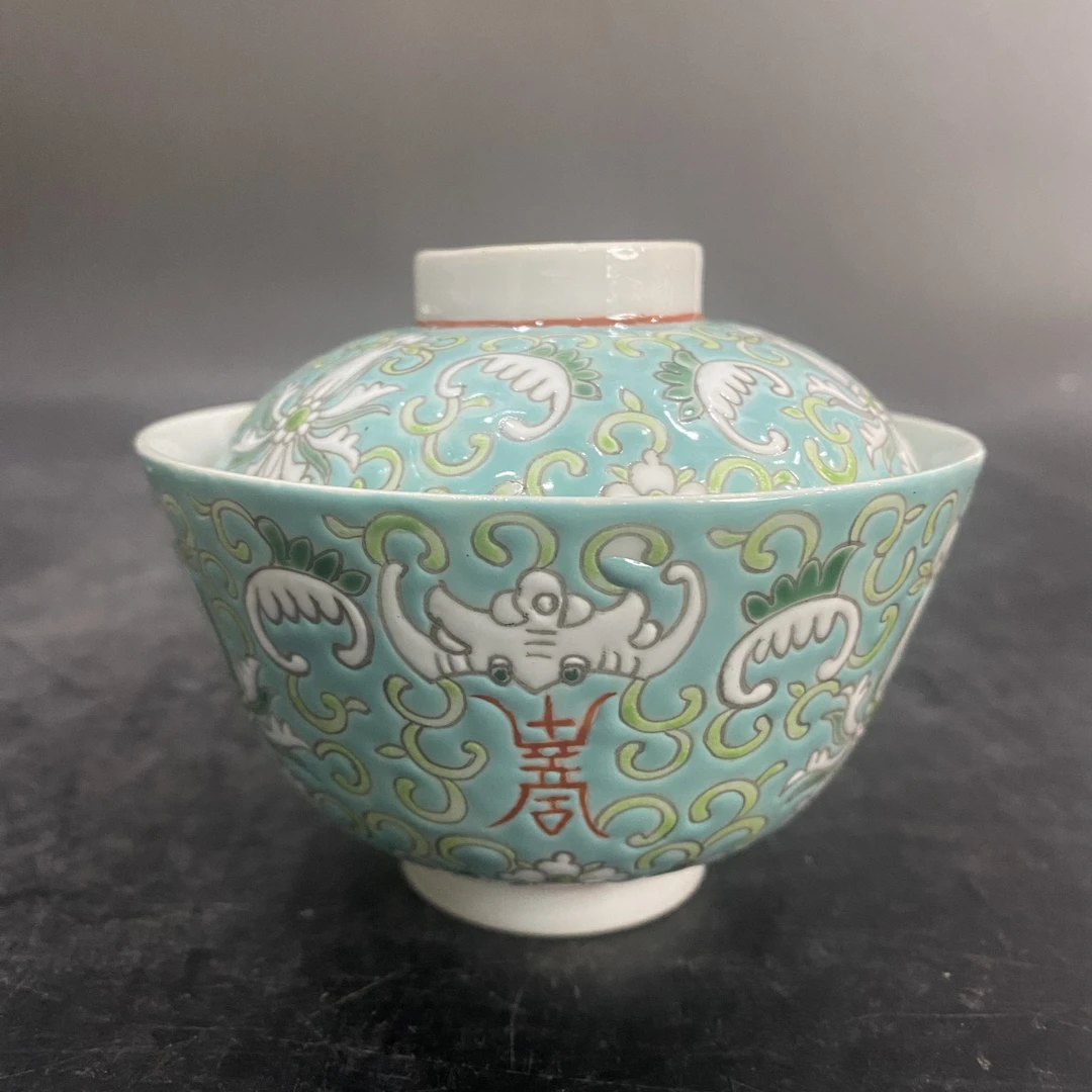 104 粉彩宝相花盖碗