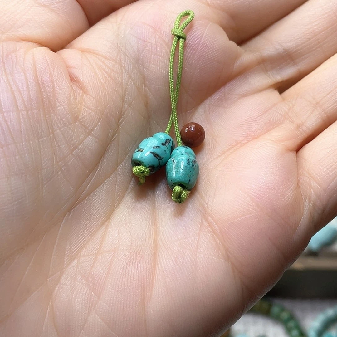 南红玛瑙配饰未镶嵌