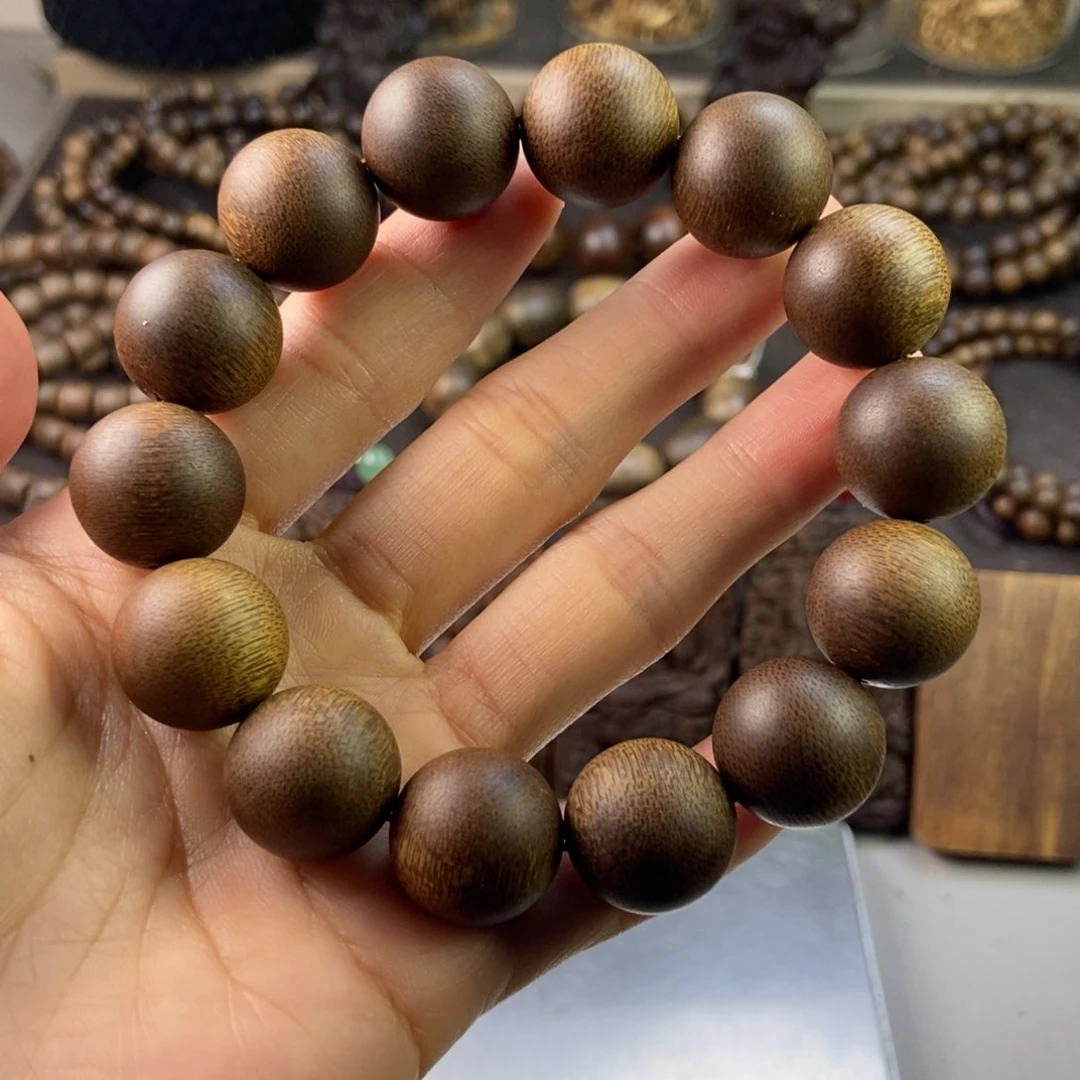沉香手串台****饭越南芽庄白