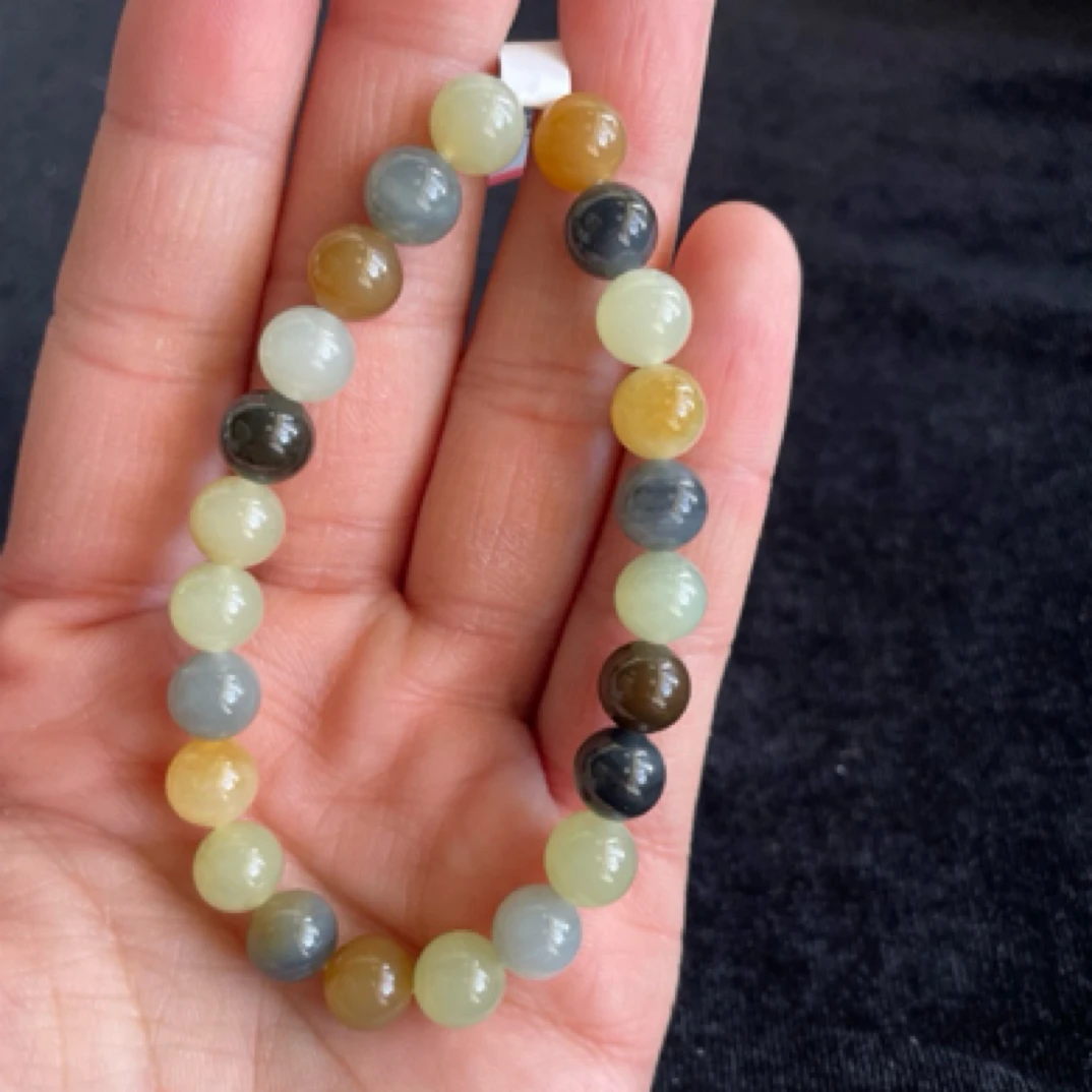 新疆和田玉若羌微色差卡8手串