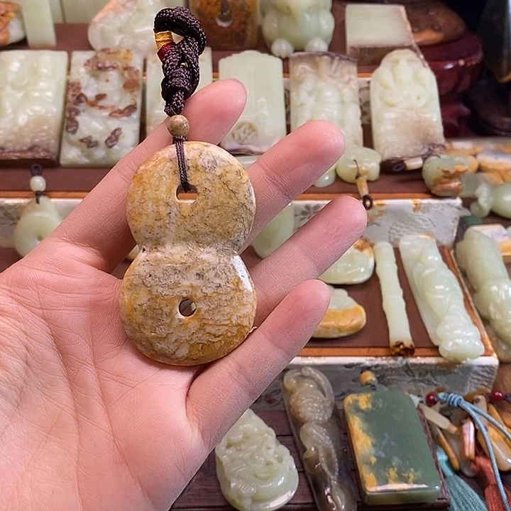 岫岩河磨玉（透闪石质玉）未镶嵌颈饰