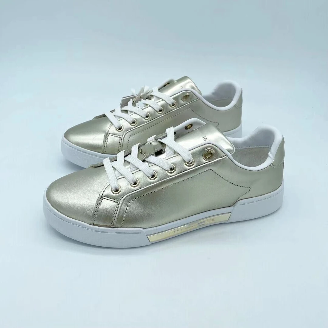 TM 女生百搭平底简约休闲板鞋 TM-1