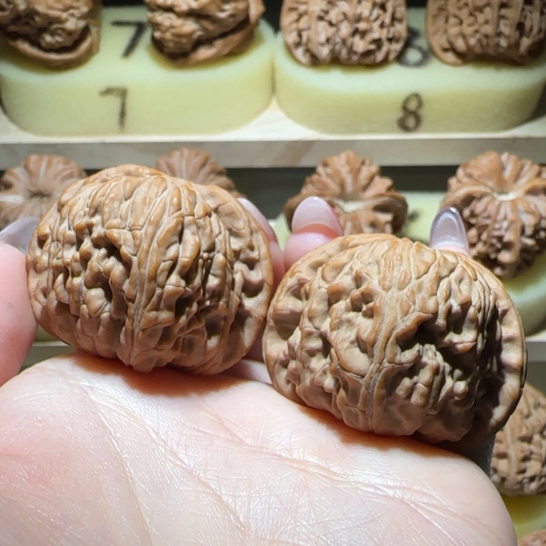 吊坠文玩核桃40闷白