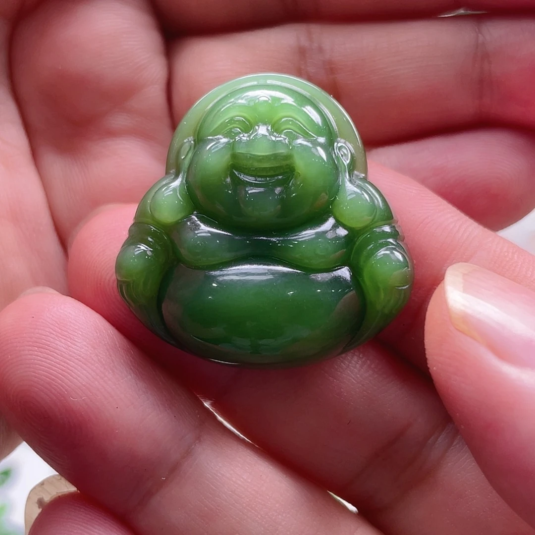 颈饰未镶嵌和田玉（碧玉）