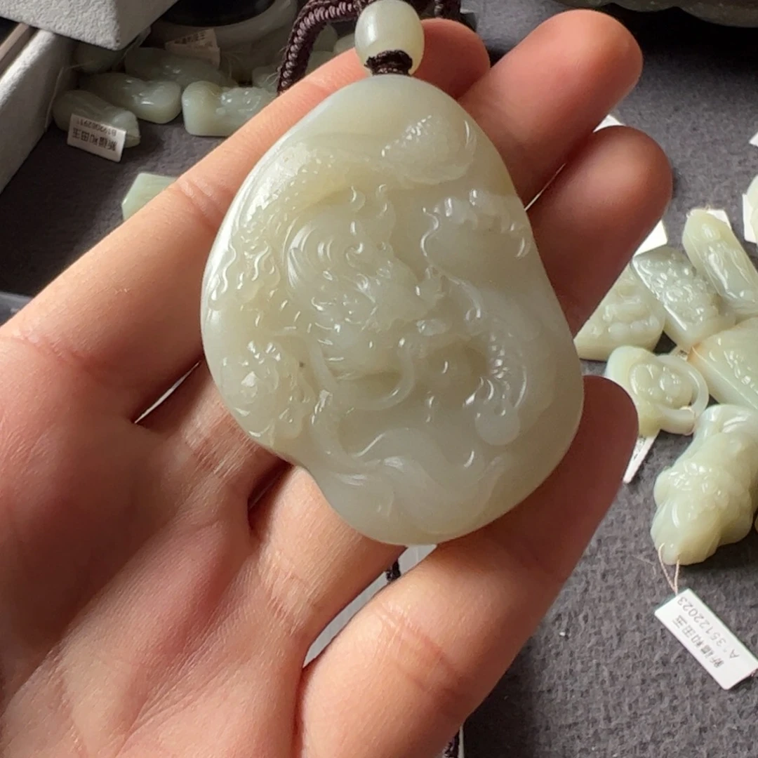 和田玉颈饰未镶嵌