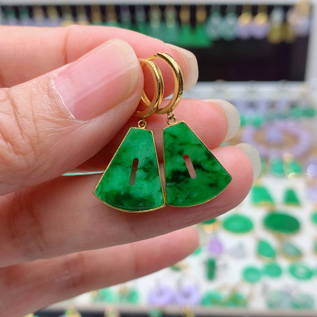 翡翠18K金镶嵌耳饰