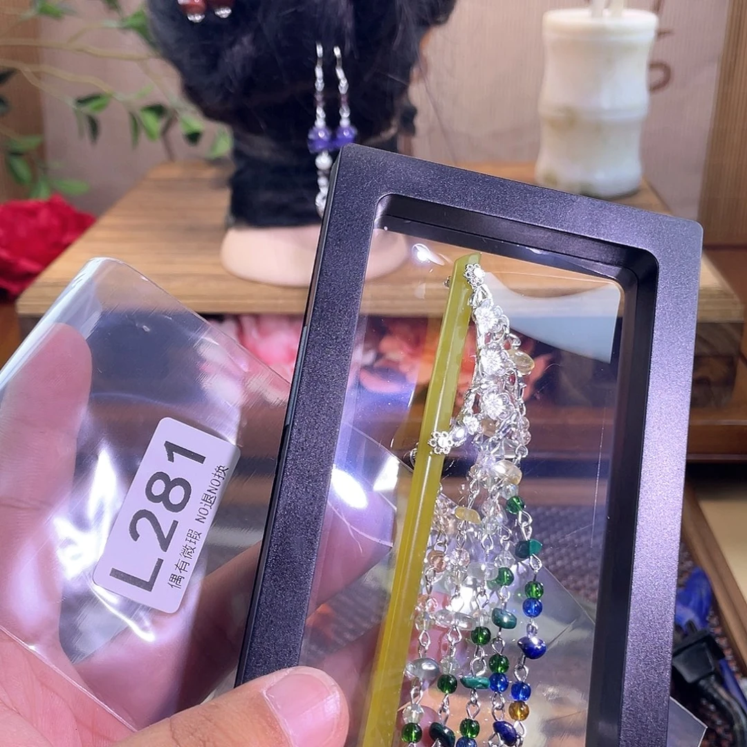 洛***悦未镶嵌蛇纹石玉发饰