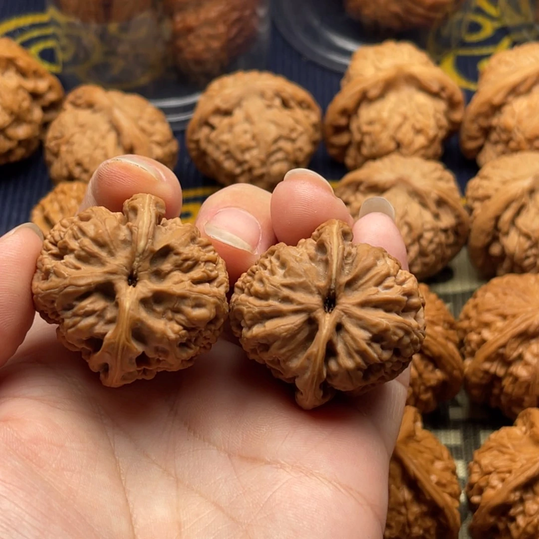 瞎***风文玩核桃吊坠雪狮34