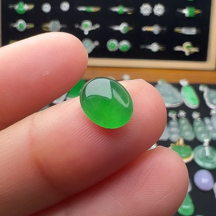 翡翠未镶嵌颈饰蛋9.1