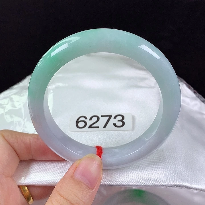 翡翠未镶嵌手镯57圈