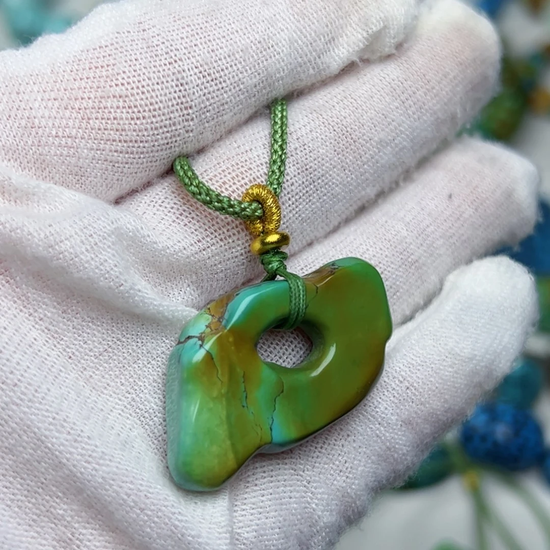 未镶嵌绿松石珠宝奇石