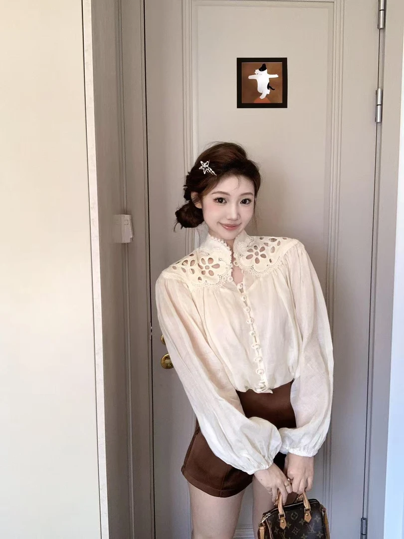 刘亦菲同款镂空刺绣上衣法式高级感灯笼袖宽松长袖气质衬衫上衣秋