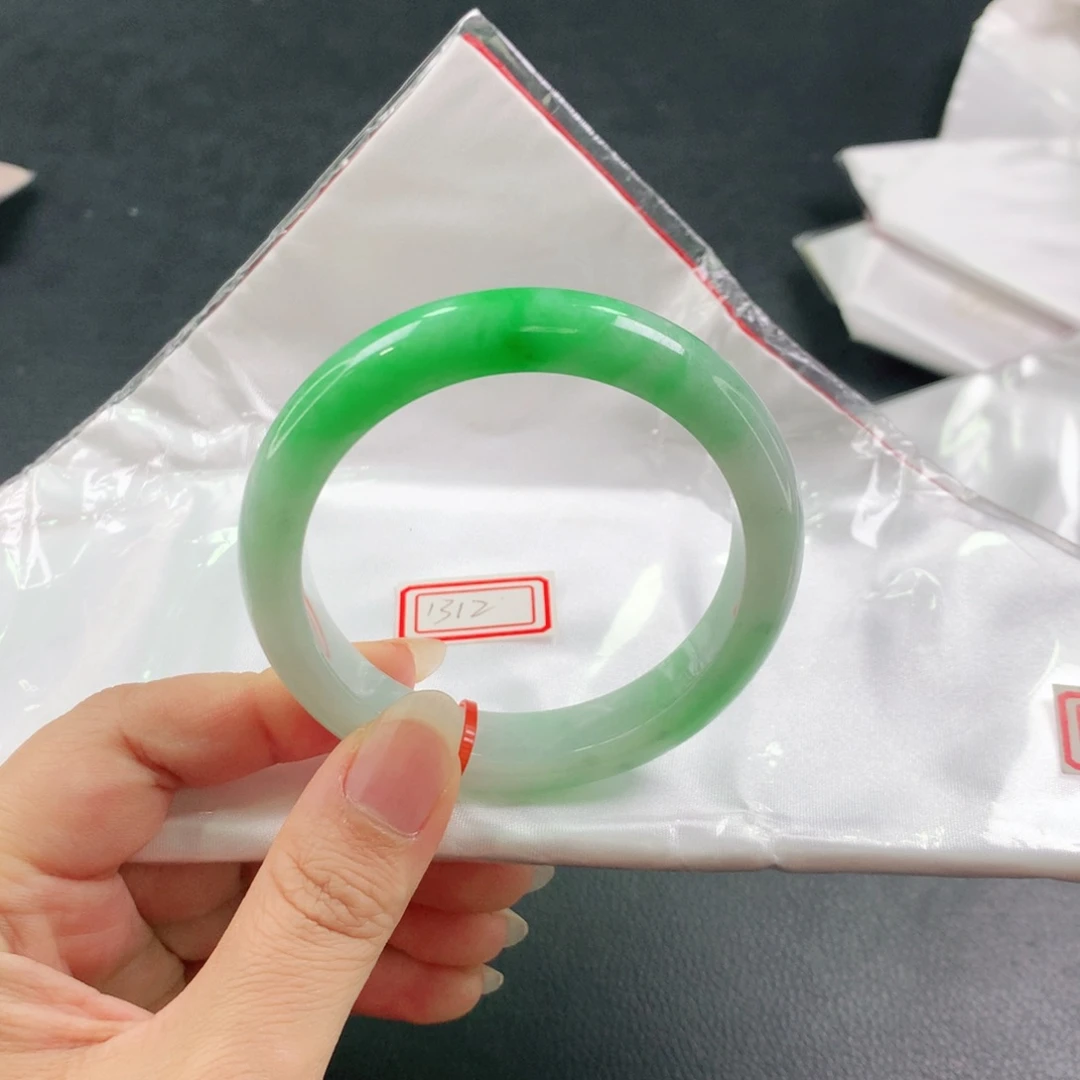 未镶嵌手镯翡翠03
