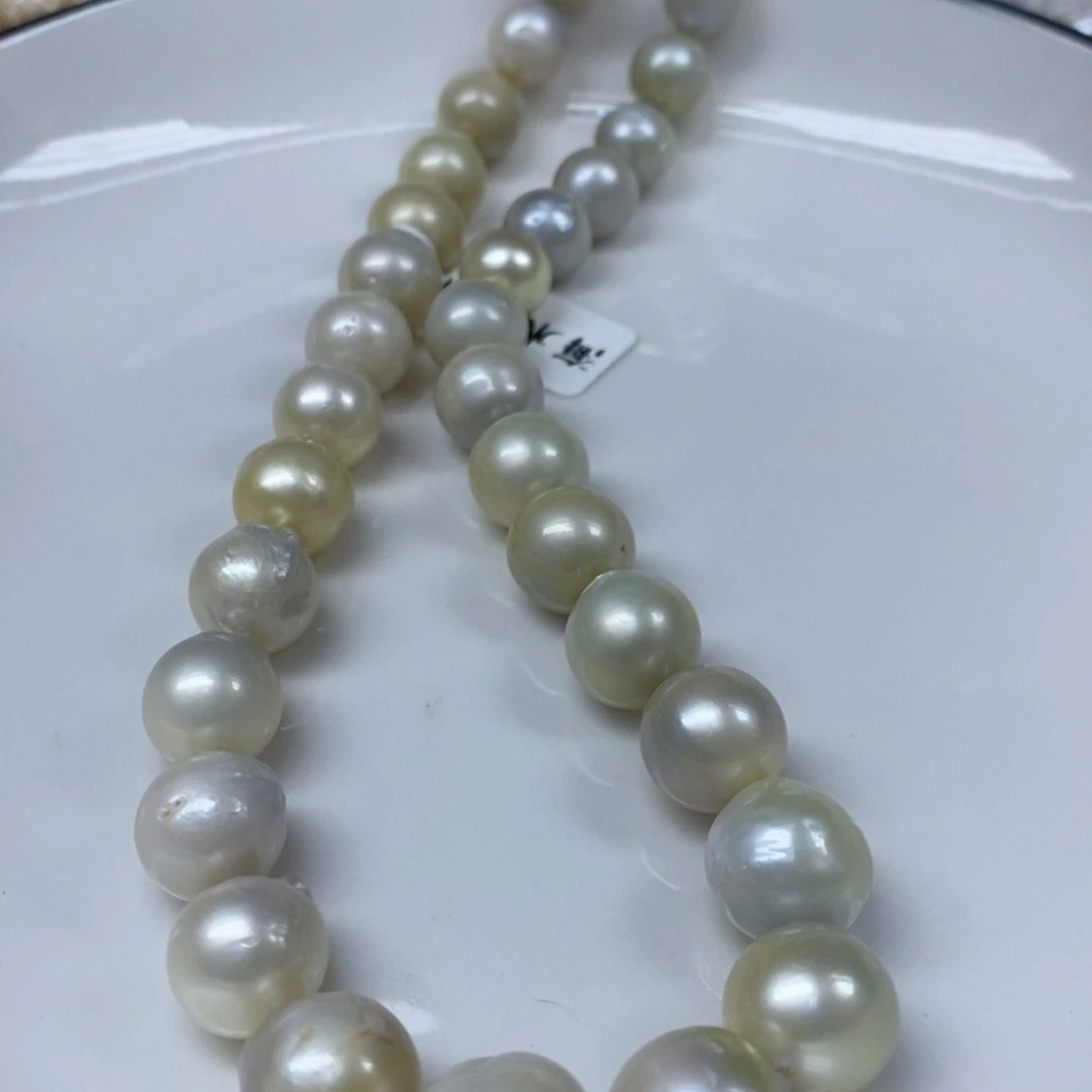 未镶嵌海水珍珠颈饰