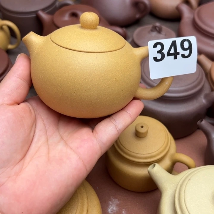 茶壶紫砂黄金段半手工210cc左右瑕疵