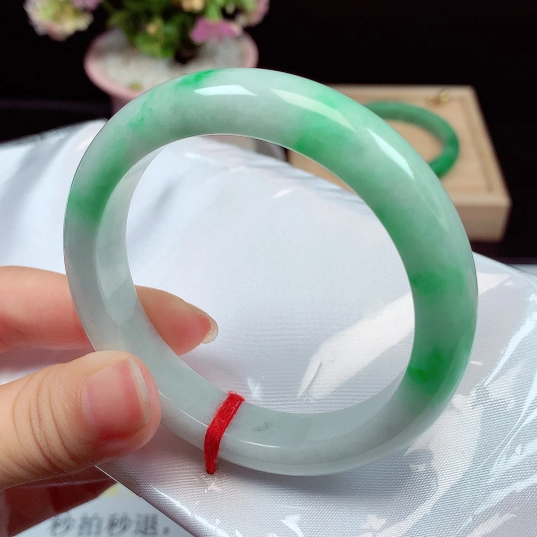 翡翠未镶嵌手镯1551