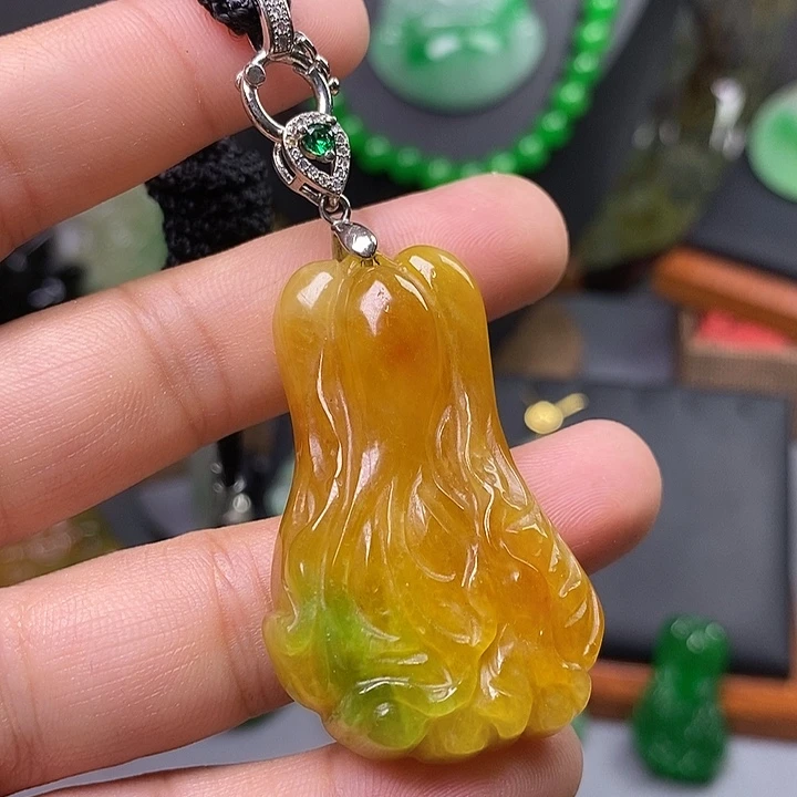 吊坠(赠链)未镶嵌翡翠