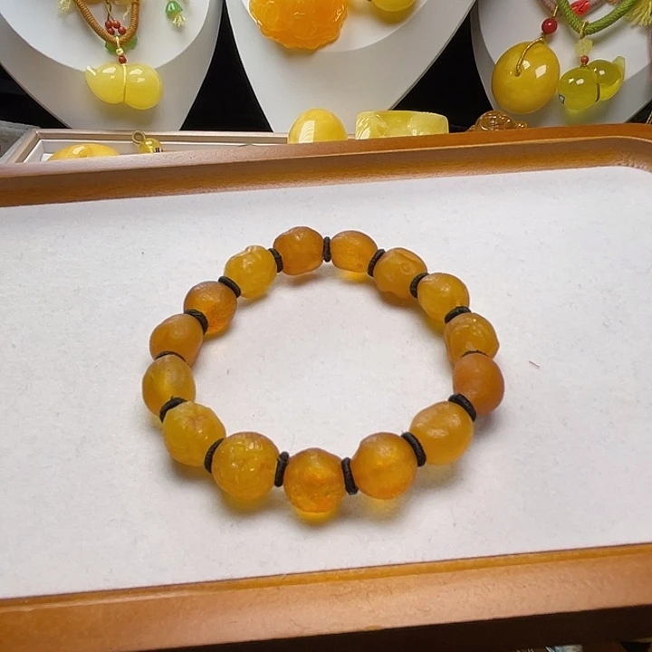 蜜蜡未镶嵌珠宝奇石