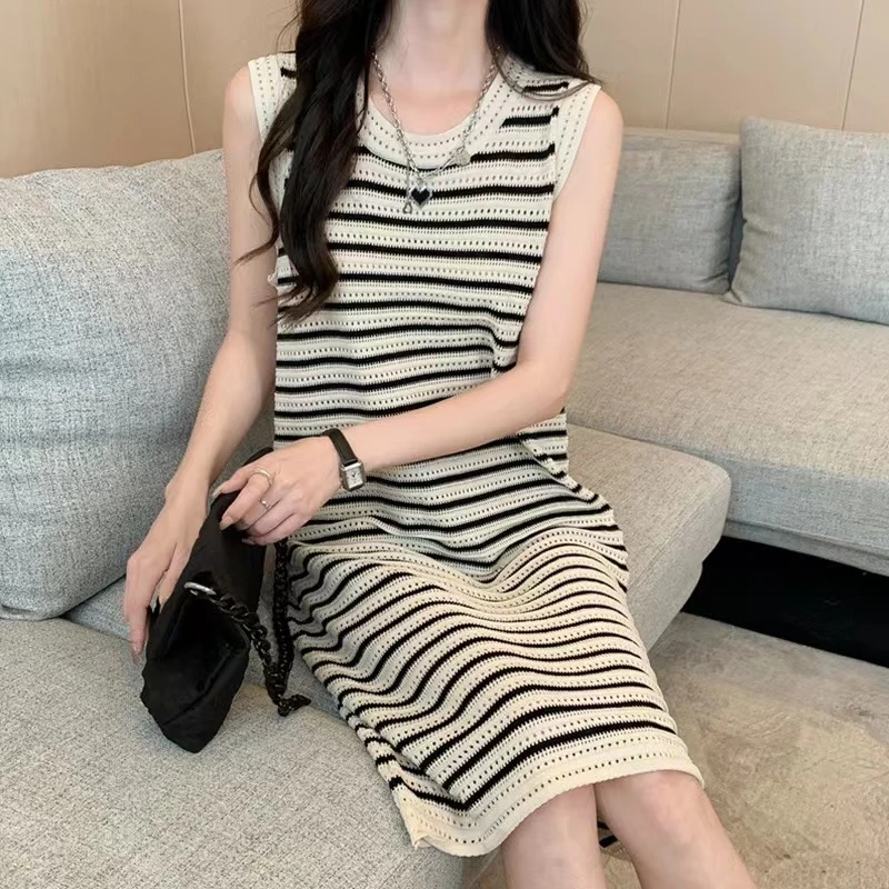 A17KC0116宝丫轻奢 女式条纹针织无袖马甲连衣裙B4824