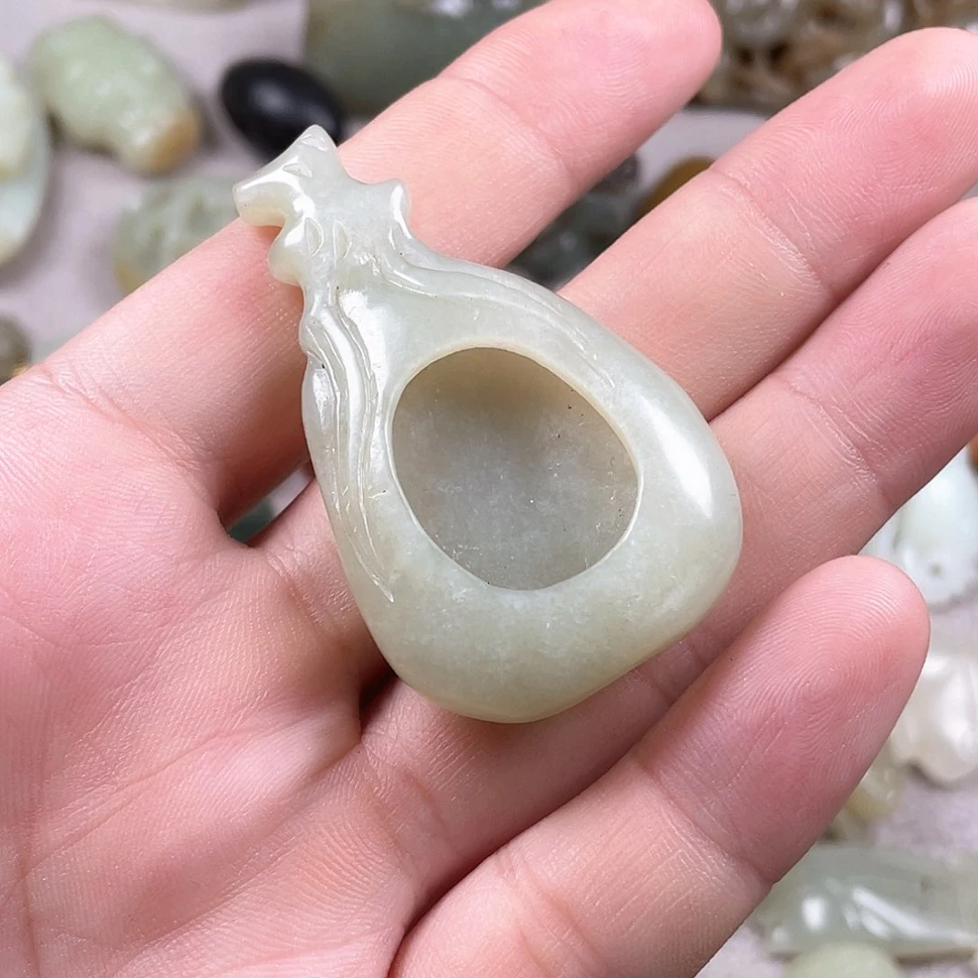 和田玉（糖玉）未镶嵌颈饰