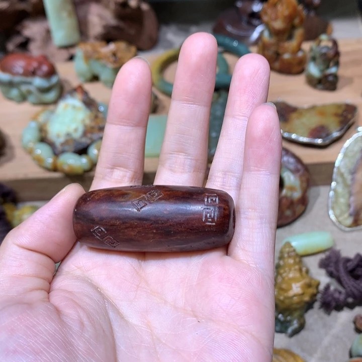 未镶嵌岫岩河磨玉（透闪石质玉）挂件