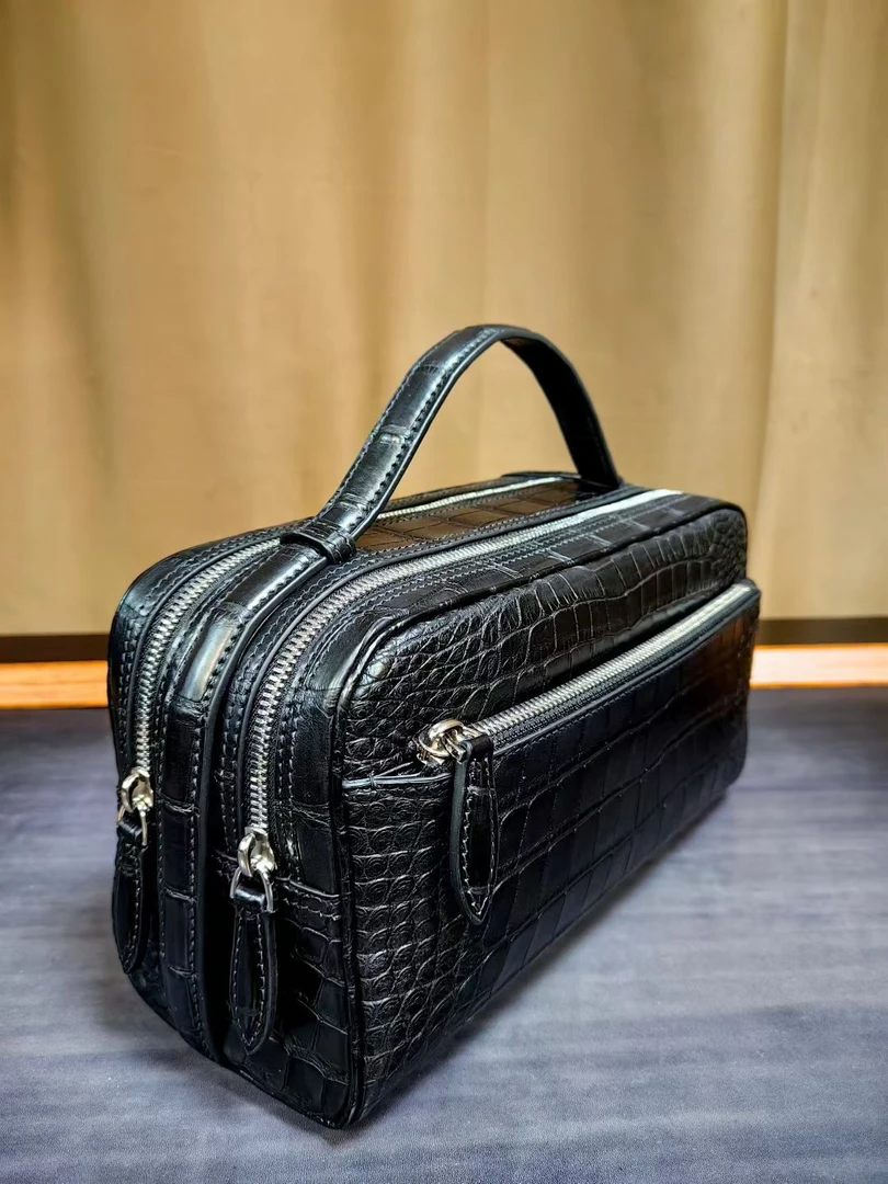 男包美洲鳄鱼皮男士洗漱包鳄鱼皮新款休闲时尚高档手包黑武士包包