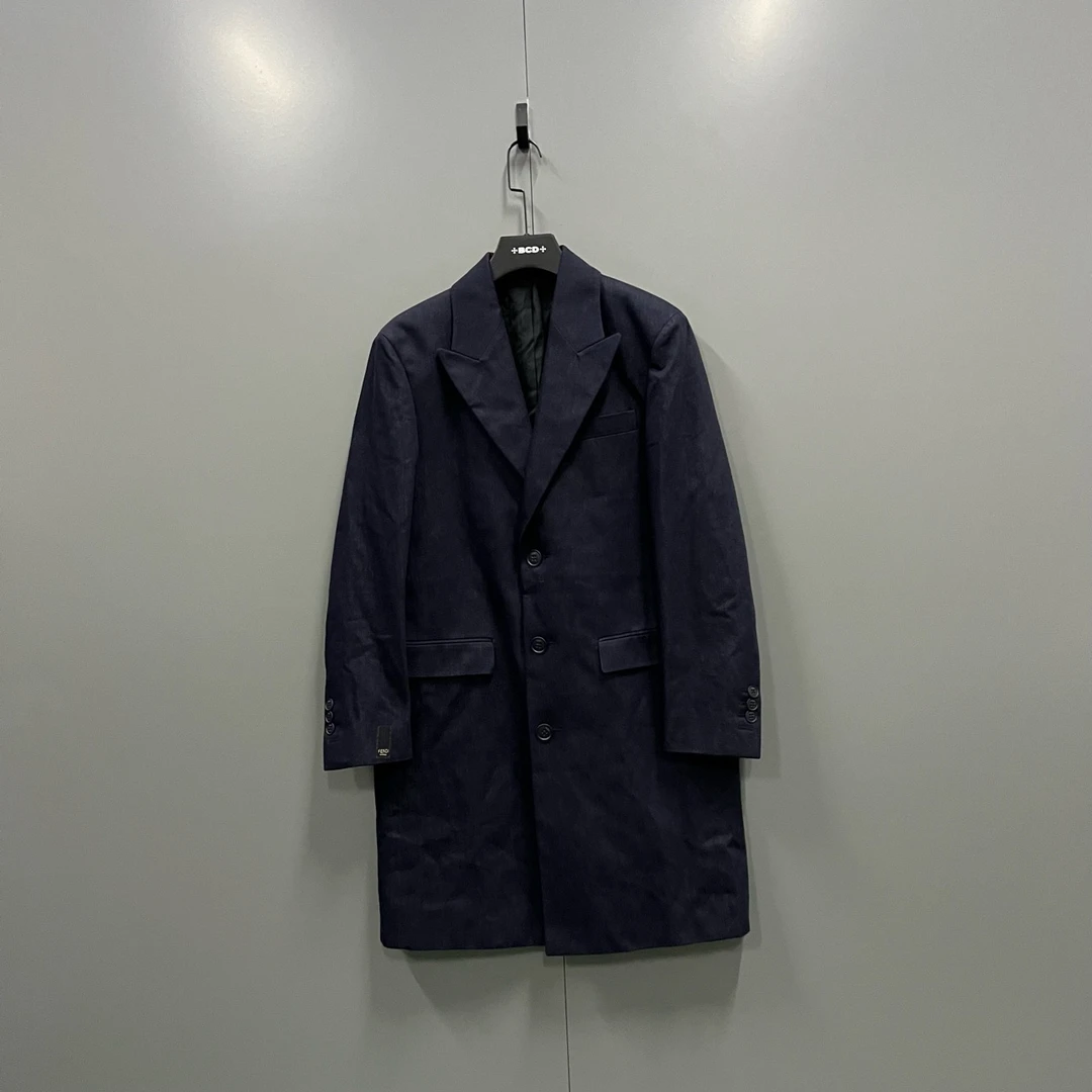 未使用 FENDI/芬迪 (ll) 深蓝色翻领牛仔布大衣 46 48码/008651