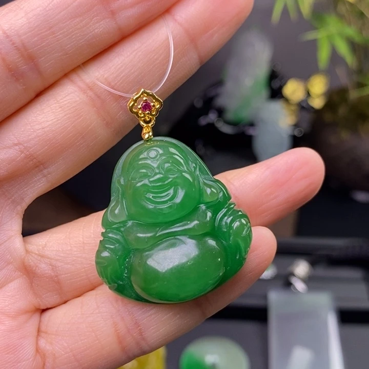 翡翠未镶嵌吊坠(赠链)