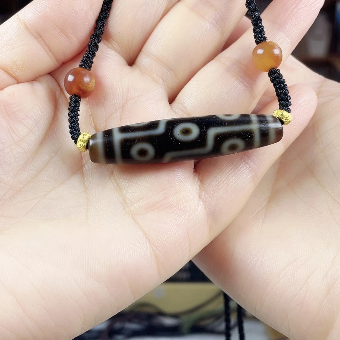 M***t玛瑙/玉髓合金颈饰张魁