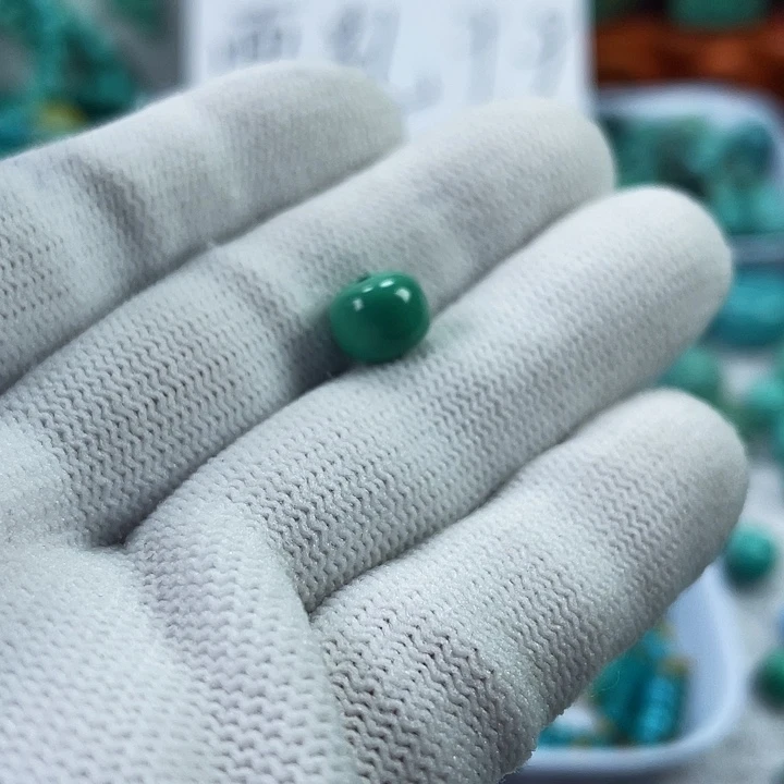 南红玛瑙未镶嵌珠宝奇石