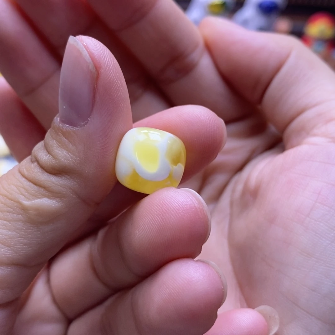 琥珀未镶嵌珠宝奇石13.2