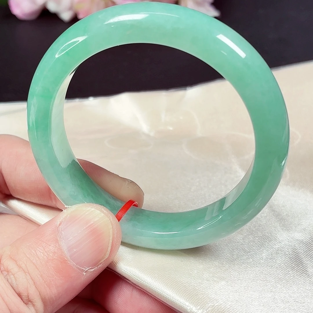 翡翠未镶嵌手镯53.5圈