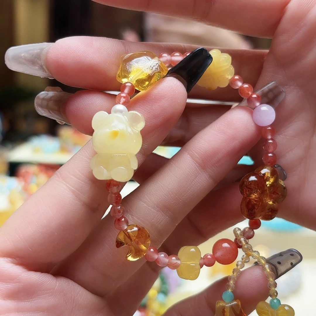 琥珀颈饰未镶嵌琥珀