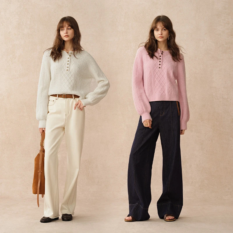 Fabrique两色泡芙感绵羊毛圈圈纱绞花亨利领针织毛衣