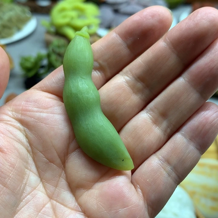 蛇纹石玉未镶嵌摆件文*心