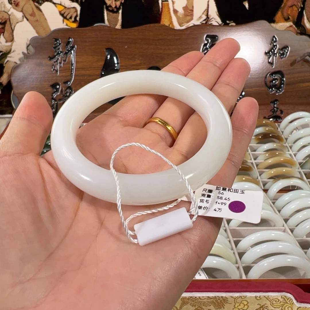 和田玉（白玉）未镶嵌手镯